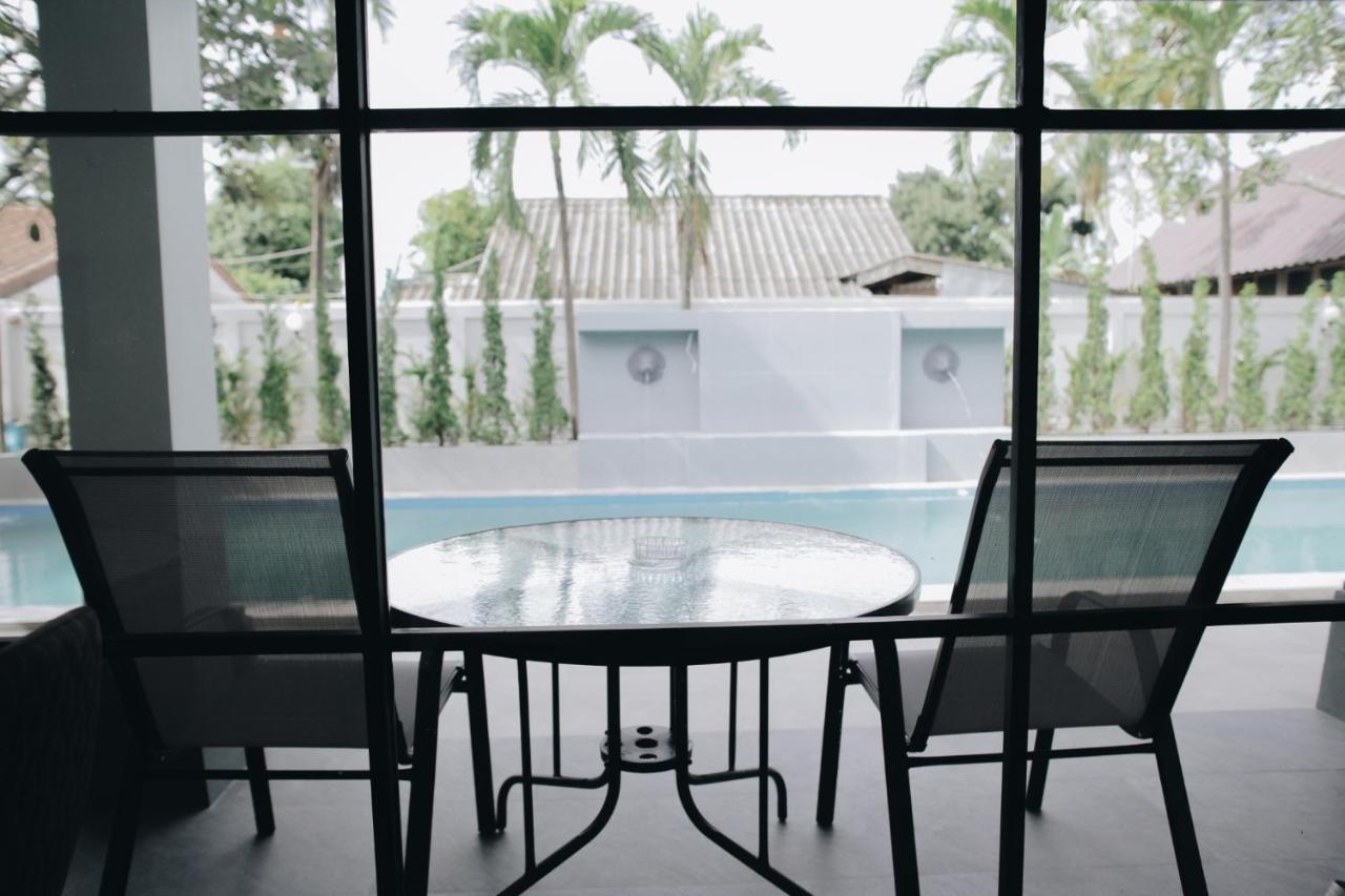 La Riva Boutique Hotel Kamphaeng Phet Exterior foto